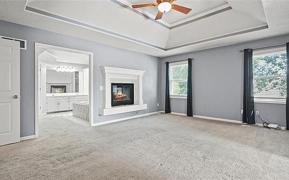 3rd image of 6105 N Mersington Ave