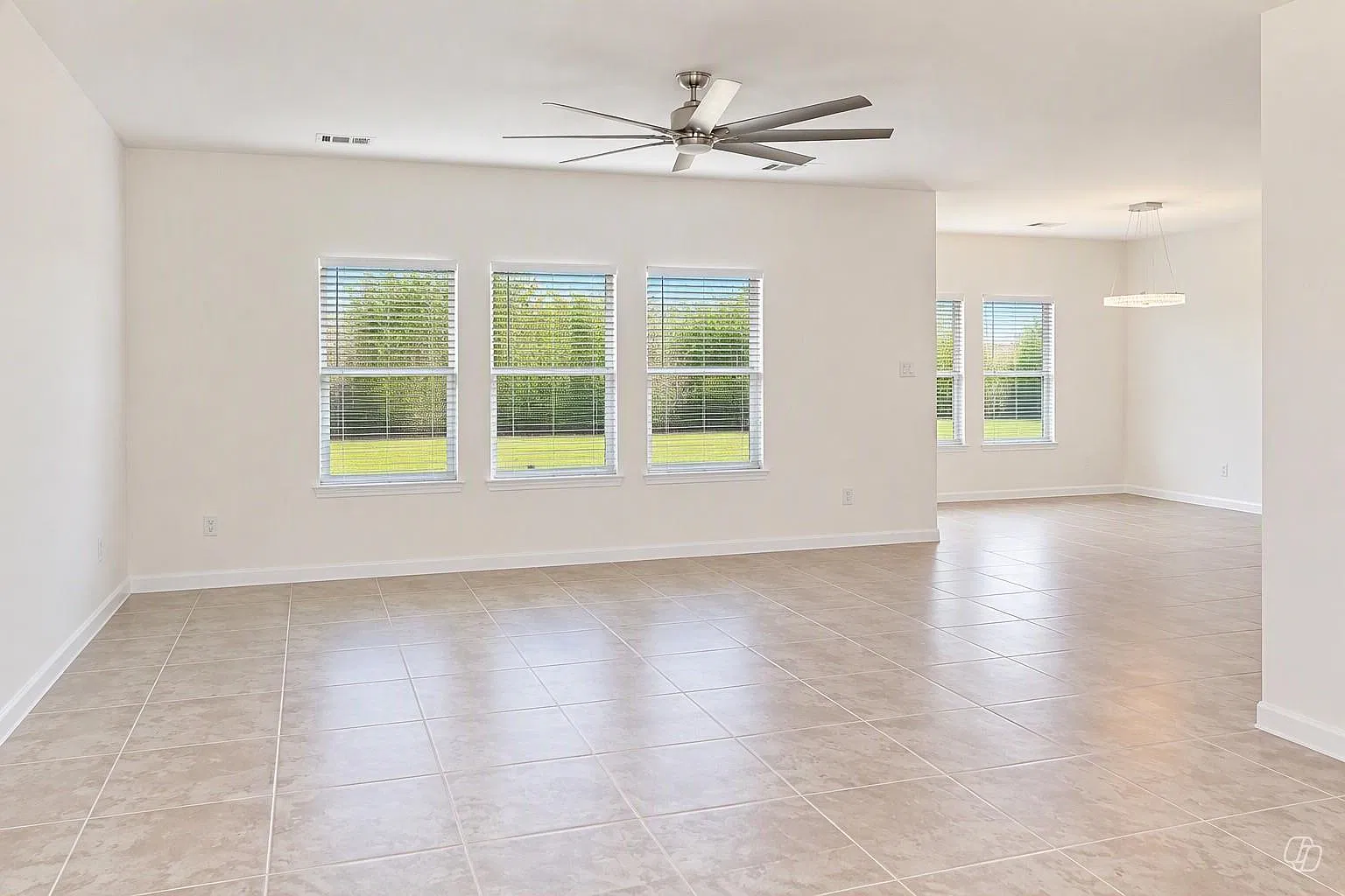 3 bed, 2.5 bath, 2276 sqft, $2,500 — Photo 4