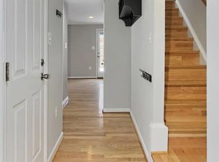 45601 Grand Central Sq, Sterling, VA 20166