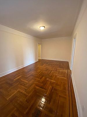 2nd image of 83-30 118th St #6KK