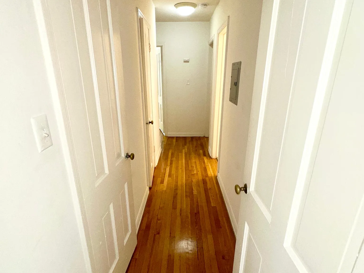 549 Kelton Ave — Photo 3