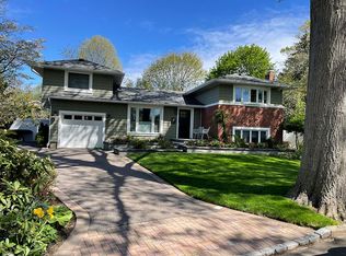 9 Ulster Ct, Commack, NY 11725