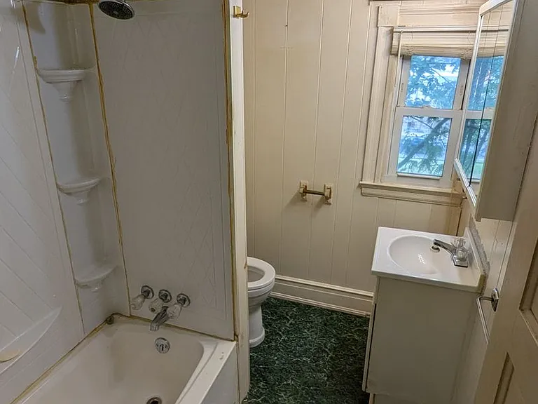 1543 Louisa St — Photo 7