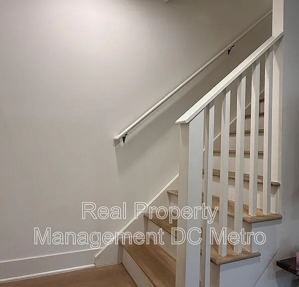1711 Lang Pl NE — Photo 15