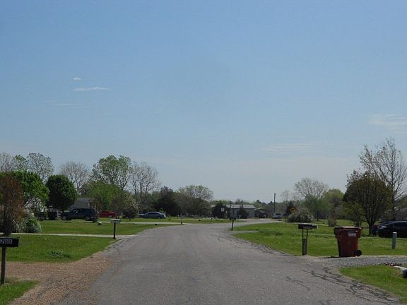 5th image of 5963 Shady Hill Cir
