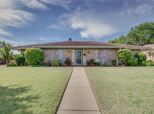 409 Fairhaven Dr, Hurst, TX 76054