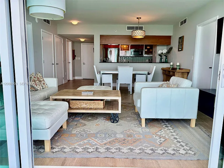 1800 N Bayshore Dr #4209 — Photo 29