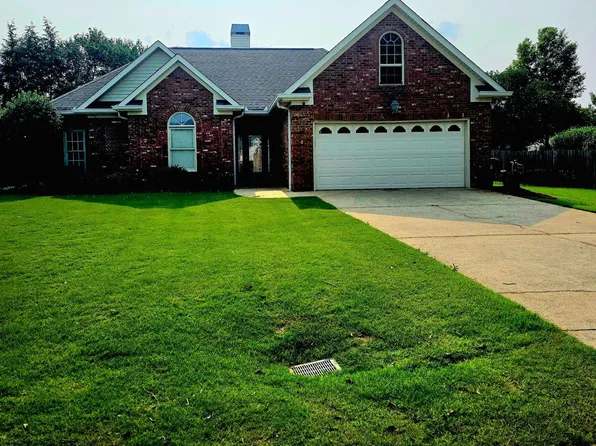 94 Old Mill Ct, Carrollton, GA 30117