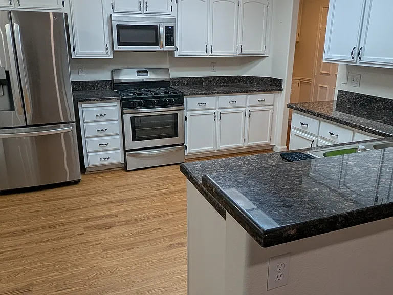 7904 Rotella Dr — Photo 13