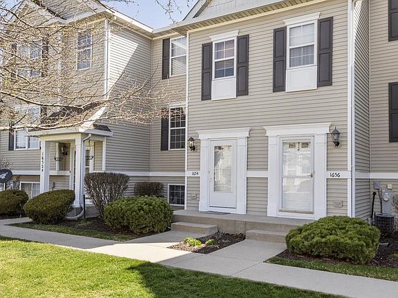 3rd image of 1654 Fieldstone Dr N