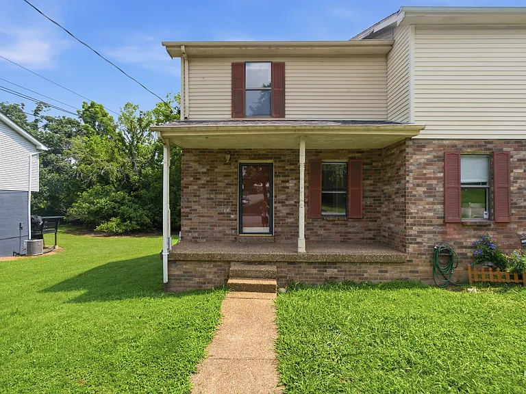 1241 N Graycroft Ave — Photo 18