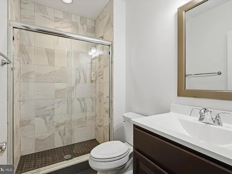 42522 Stratford Landing Dr — Photo 38