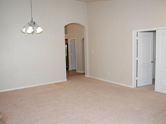 3rd image of 8516 Waterford Pl NE