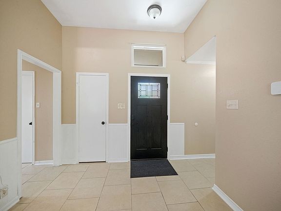 3rd image of 8602 Wood Pl