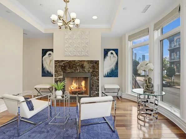 6 Cambridge Way image 1 of 22