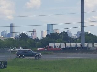 1510 E 31st St, Houston, TX 77022