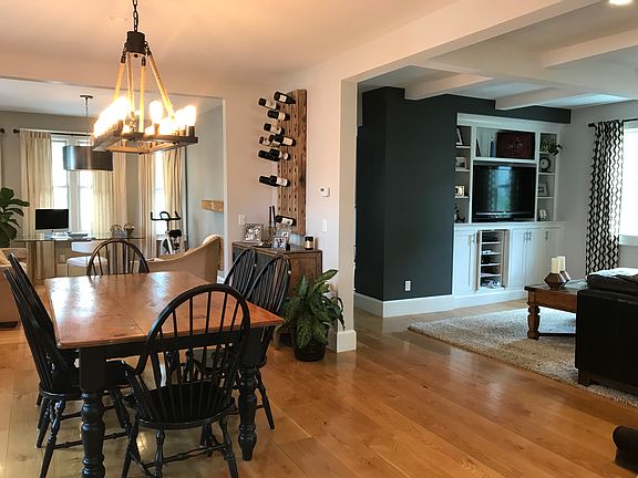 5th image of 55 Washington St