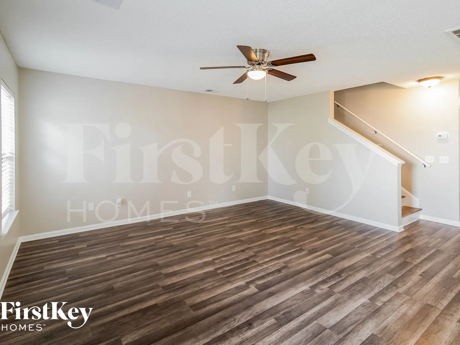 4 bed, 2.5 bath, 1988 sqft, $2,210 — Photo 4