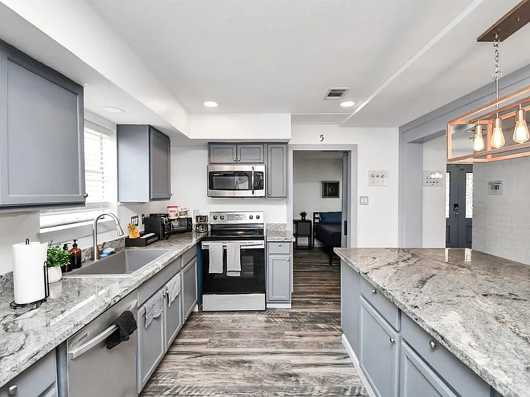 15711 Creekhaven Dr — Photo 19