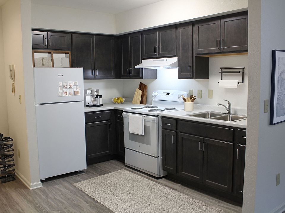 staged kitchen newly renovated