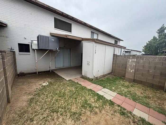 7129 W Wolf St — Photo 11