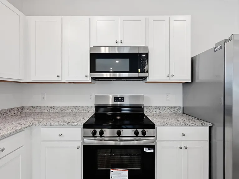 213 Huckleberry St — Photo 11