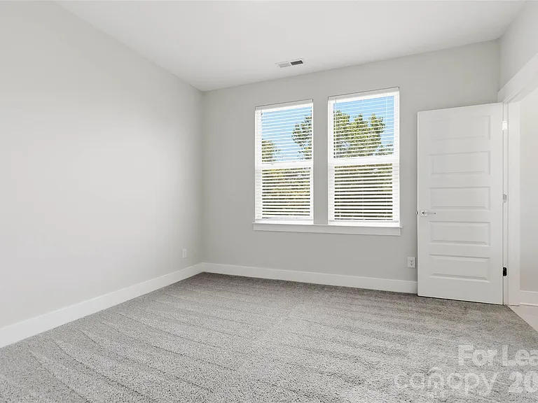 371 S Bruns Ave — Photo 23