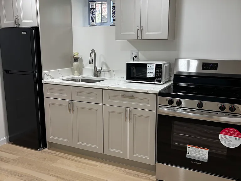 769 Oglethorpe St NE #1 — Photo 2
