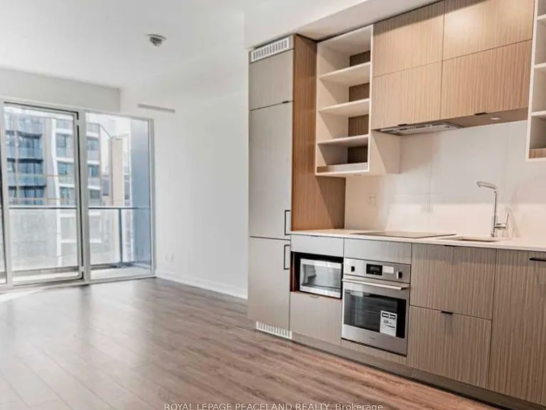 20 Edward St #1007 — Photo 2