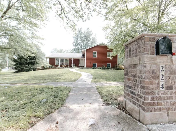 224 Florine St, Saint James, MO 65559