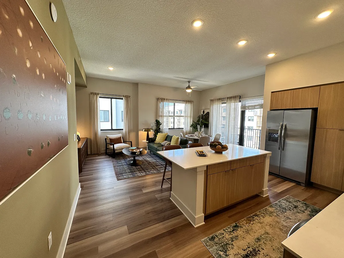 Building Photo - 2700 SW 69th Ave #B