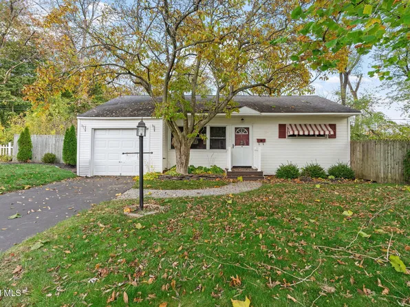 15 Stirrup Drive, Albany, NY 12205