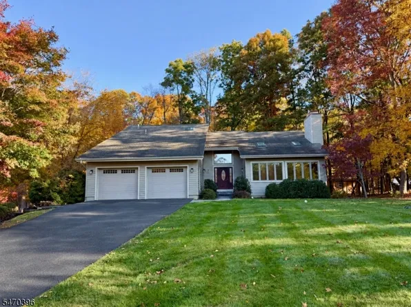 8 Susan Ln, Byram Twp., NJ 07821