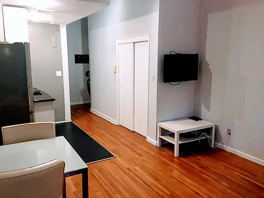 Rented by Triplemint | media 8