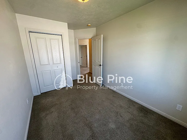 429 Raven Way — Photo 11