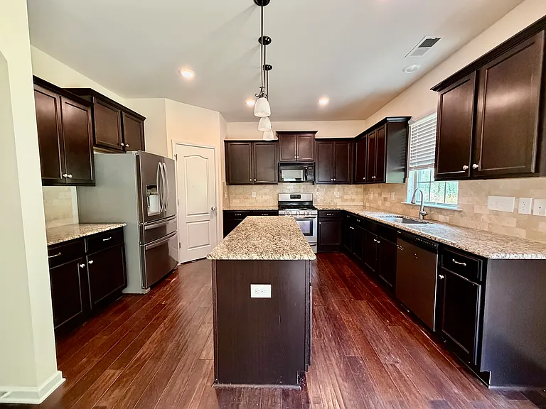 4019 Oakmere Rd — Photo 5