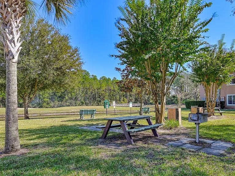 605 Fairway Dr #305 — Photo 19