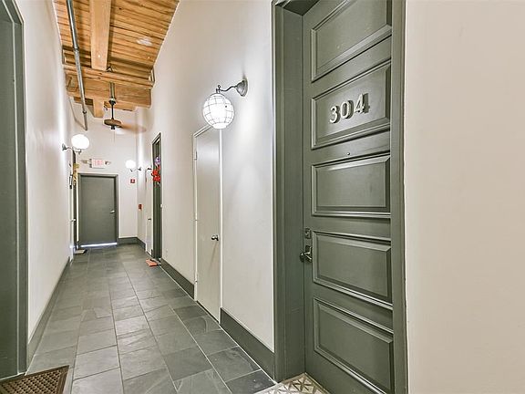 2nd image of 2400 Mechanic St APT 304