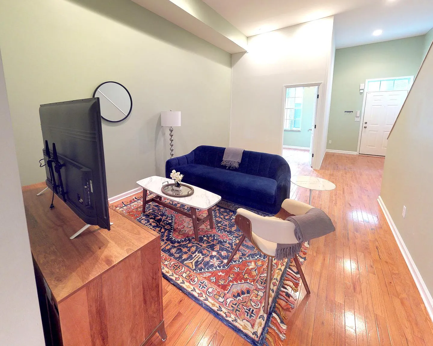 Private Bedroom in Classic Northern Liberties Apartment with Great Views — Photo 3
