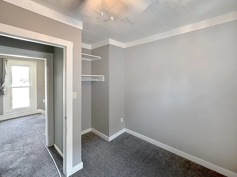 528 N 32nd St — Photo 14