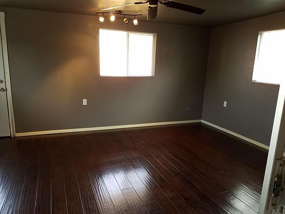 5th image of 2801 N Elm Ave