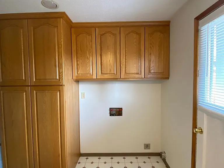 705 S 45th Ave — Photo 4