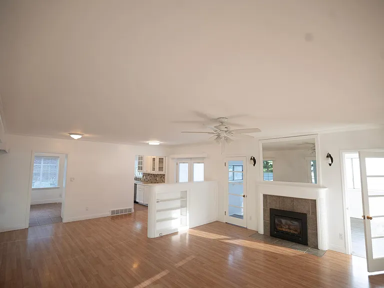 Bright and airy rooms.