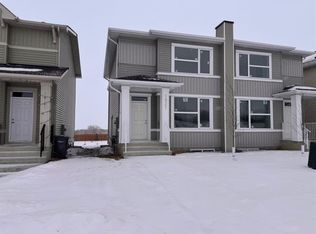 1937 W McCaskill Dr, Crossfield, AB T0M0S0