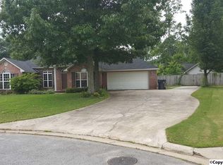 56 Madison Ln, Decatur, AL 35603