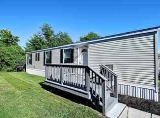 24 Thunderbird Dr, Naugatuck, CT 06770