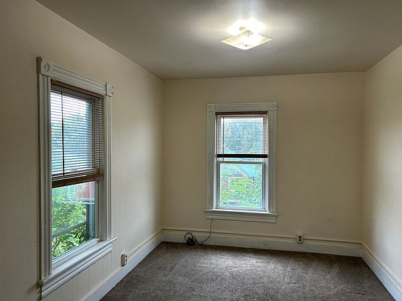 5th image of 493 Main St Unit 2