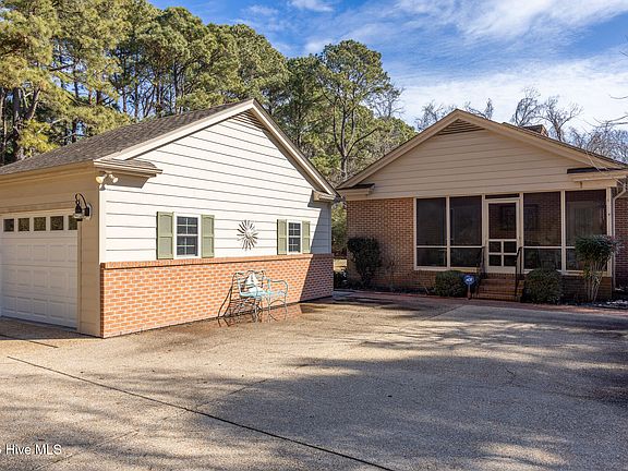 3rd image of 115 Horniblow Point Road