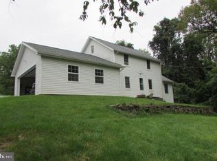 990 Sunnyside Rd, Hummelstown, PA 17036