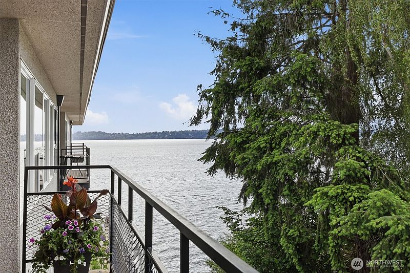 2nd image of 6201 Lake Washington Blvd NE #307